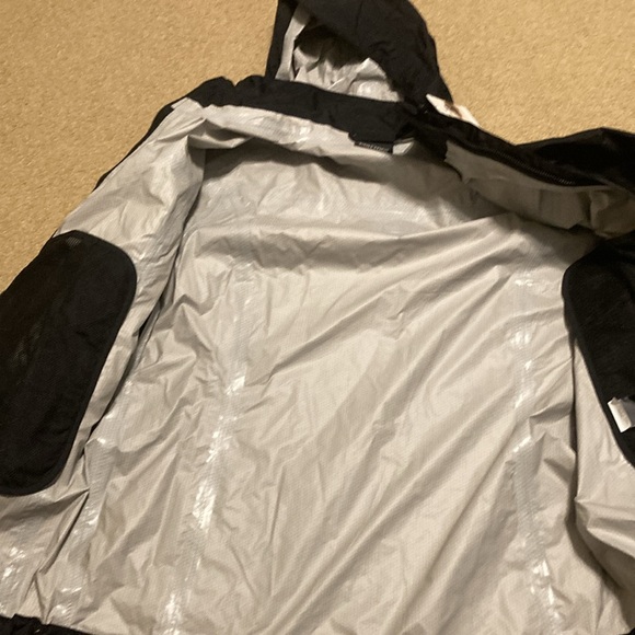 Women’s Marmot Precip Rain Jacket New with Tags size XL - Picture 2 of 3